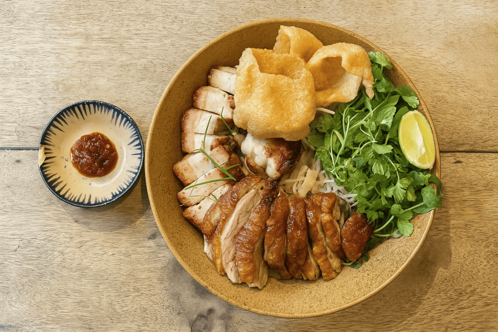 Com Linh Vietnamese Restaurant offers an authentic dining experience that captures the essence of Vietnamese cuisine